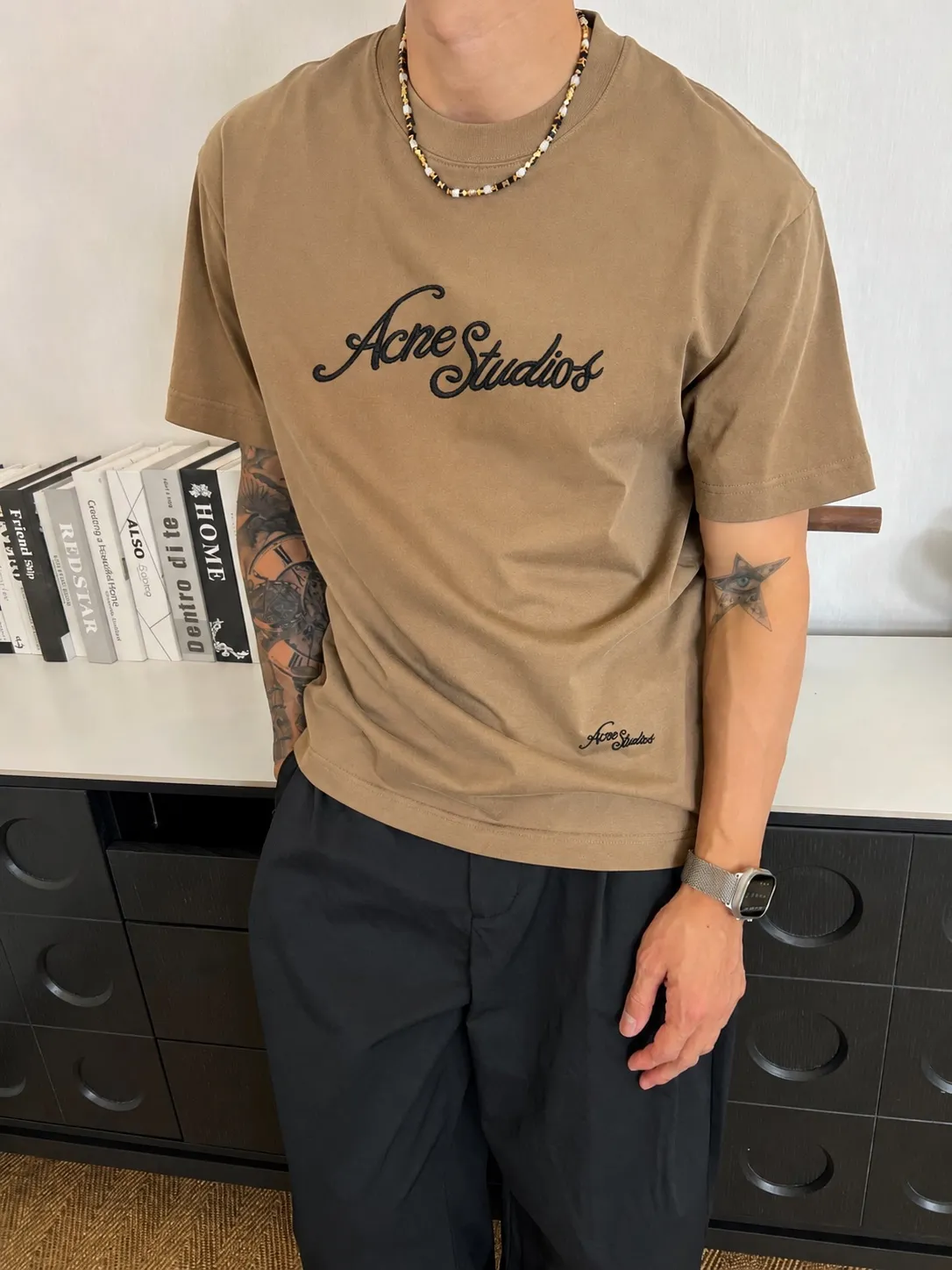 Acne*Studios*2026Ss exclusive letter logo 10,000-needle three-dimensional embroidery, couple Hot Sale g high-count T-shirt "different currency fabric" short-sleeved tee negative ion upper body is very comfortable, men and women Same Style half-sleeve, dropped shoulders loose version Color: Black White Coffee Brown Size: S (90-130 pounds) M (125-150 pounds) L (135-165 pounds) XL (160-190 pounds) XXL (185 pounds)